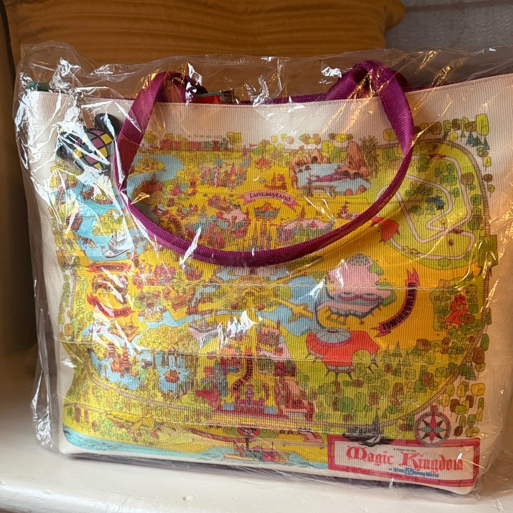 Harveys 2022 Walt Disney World 50th Anniv. Magic Kingdom Map Tote Bag SEALED - Picture 2 of 3
